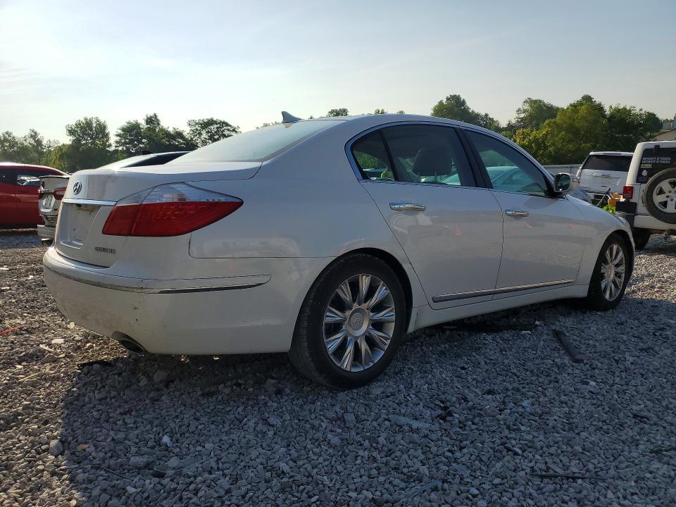 61148436 :رقم المزاد ، KMHGC4DE6BU123084 vin ، 2011 Hyundai Genesis مزاد بيع