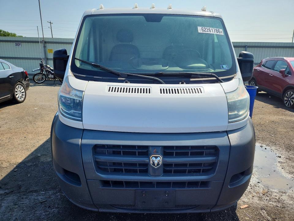 62261786 :رقم المزاد ، 3C6TRVAG5GE129940 vin ، 2016 Ram Promaster 1500 مزاد بيع