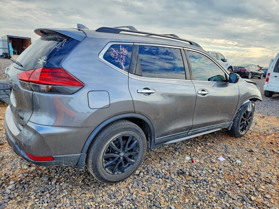 Продаж на аукціоні авто 2018 Nissan Rogue, vin: 5N1AT2MT0JC752398, номер лоту: 61331676