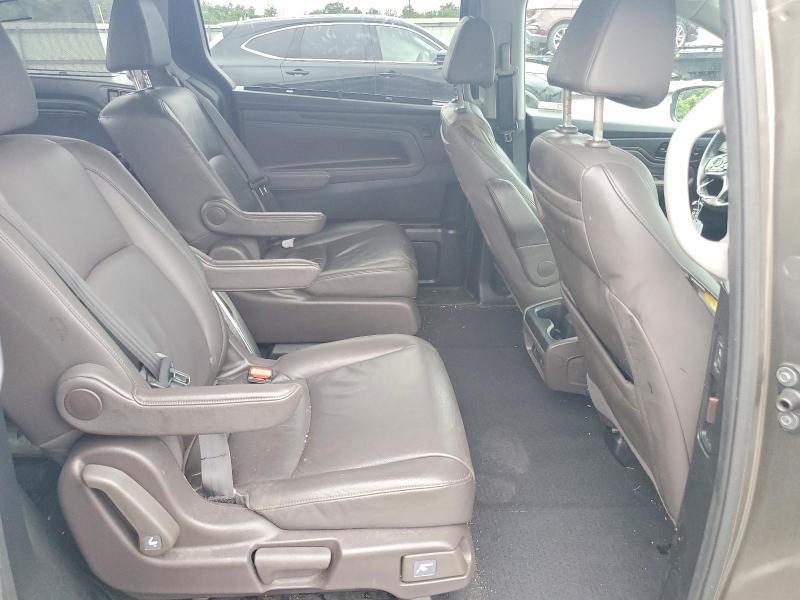 62017206 :رقم المزاد ، 5FNRL6H86JB065496 vin ، 2018 Honda Odyssey مزاد بيع