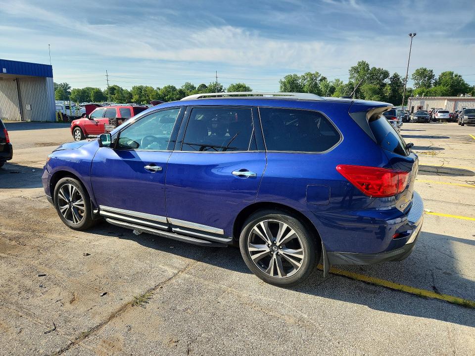 Продажа на аукционе авто 2017 Nissan Pathfinder, vin: 5N1DR2MM3HC633386, номер лота: 60033326