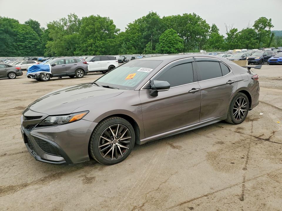 Продаж на аукціоні авто 2022 Toyota Camry, vin: 4T1G11AK8NU682400, номер лоту: 60833416