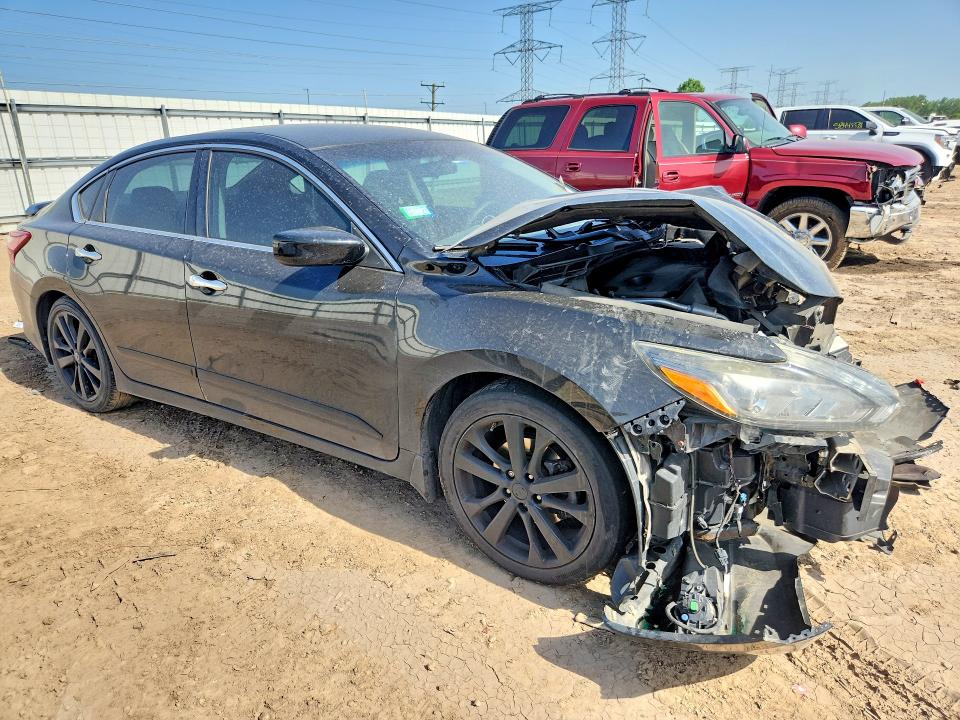 59218756 :رقم المزاد ، 1N4AL3AP3HC241365 vin ، 2017 Nissan Altima مزاد بيع