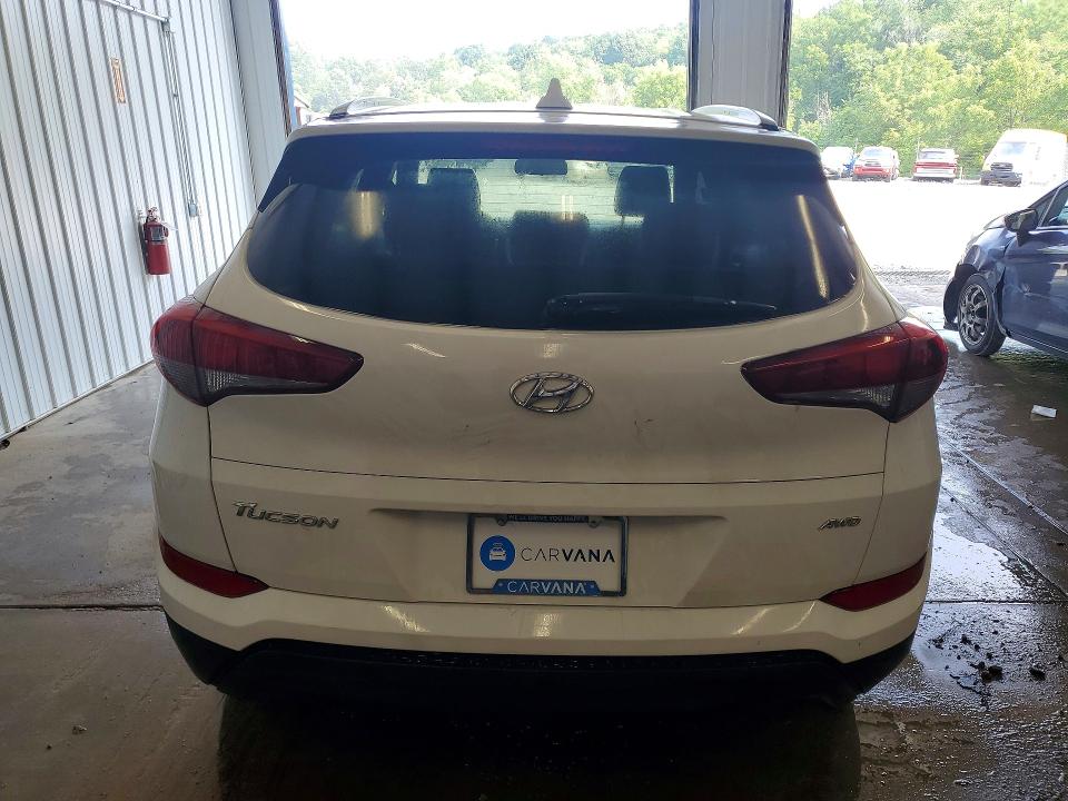 60876816 :رقم المزاد ، KM8J3CA46JU713599 vin ، 2018 Hyundai Tucson مزاد بيع