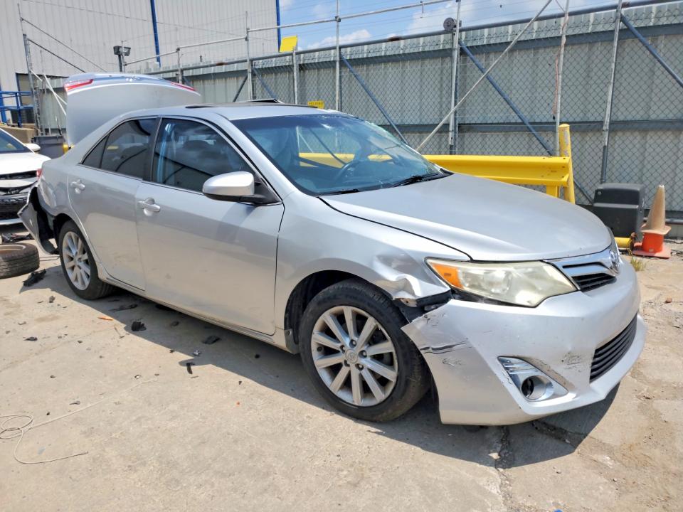62944306 :رقم المزاد ، 4T4BF1FK6CR216164 vin ، 2012 Toyota Camry مزاد بيع