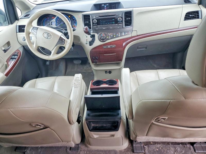 59669826 :رقم المزاد ، 5TDYK3DC3ES444268 vin ، 2014 Toyota Sienna مزاد بيع