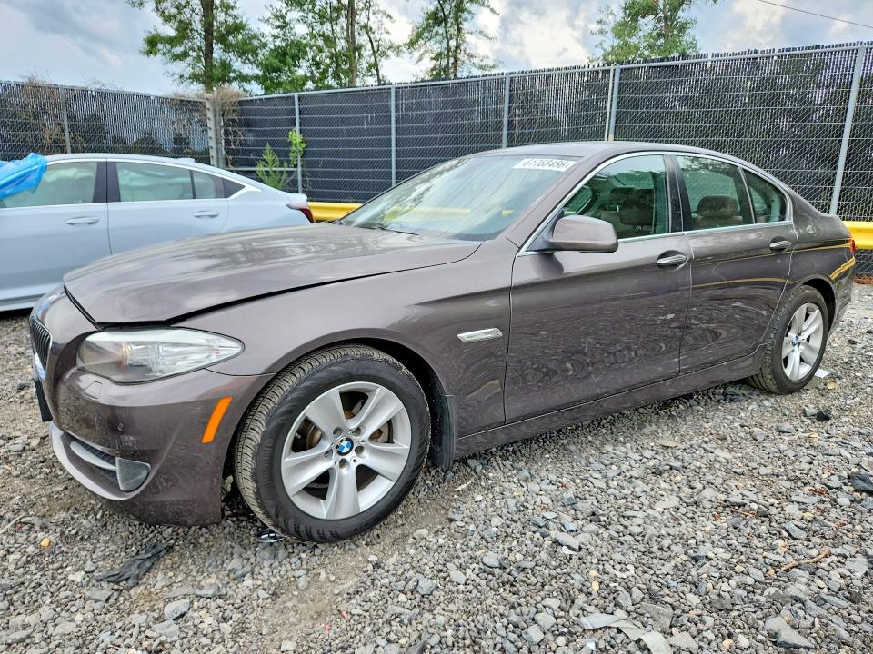 2011 Bmw 528 მანქანა იყიდება აუქციონზე, vin: WBAFR1C50BC749120, აუქციონის ნომერი: 61768436