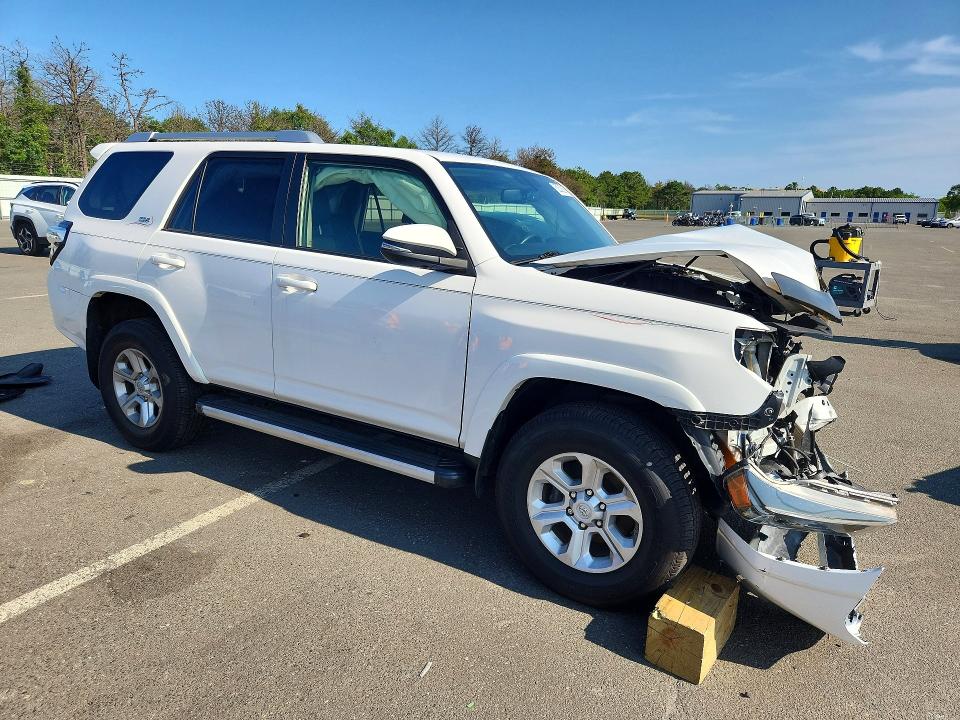 Продаж на аукціоні авто 2018 Toyota 4runner, vin: JTEBU5JR4J5588282, номер лоту: 62528266