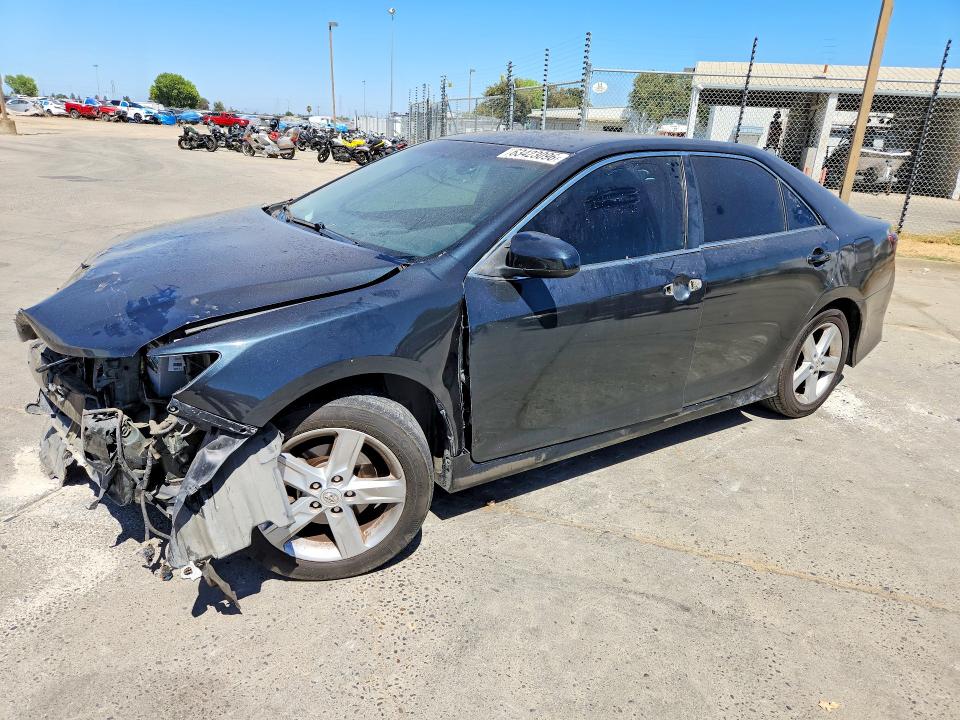63423096 :رقم المزاد ، 4T1BF1FK1EU729805 vin ، 2014 Toyota Camry مزاد بيع