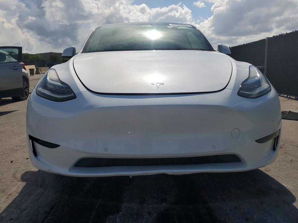 59358266 :رقم المزاد ، 5YJYGDEE1MF306898 vin ، 2021 Tesla Model Y مزاد بيع
