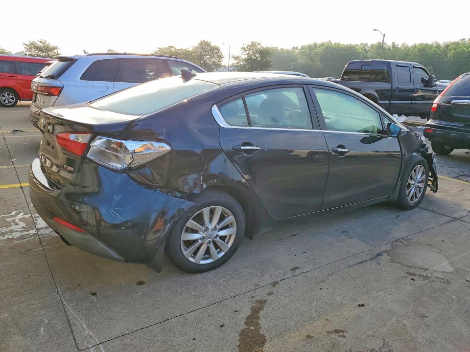 2015 Kia Forte მანქანა იყიდება აუქციონზე, vin: KNAFX4A81F5283356, აუქციონის ნომერი: 60245386