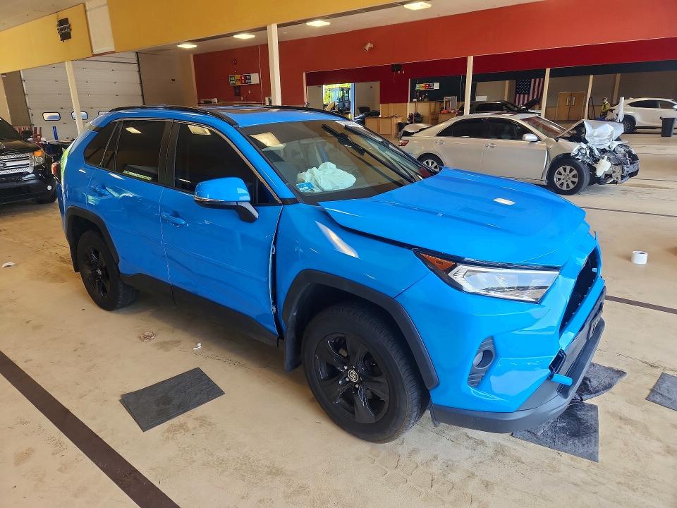 Продажа на аукционе авто 2020 Toyota Rav4, vin: JTMP1RFV2LD525612, номер лота: 59830856