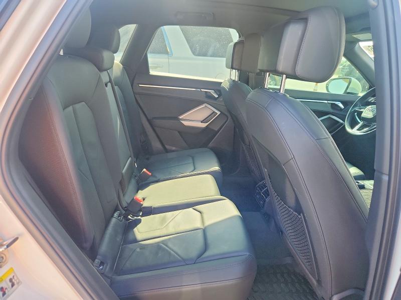 61635476 :رقم المزاد ، WA1DECF37M1045761 vin ، 2021 Audi Q3 مزاد بيع
