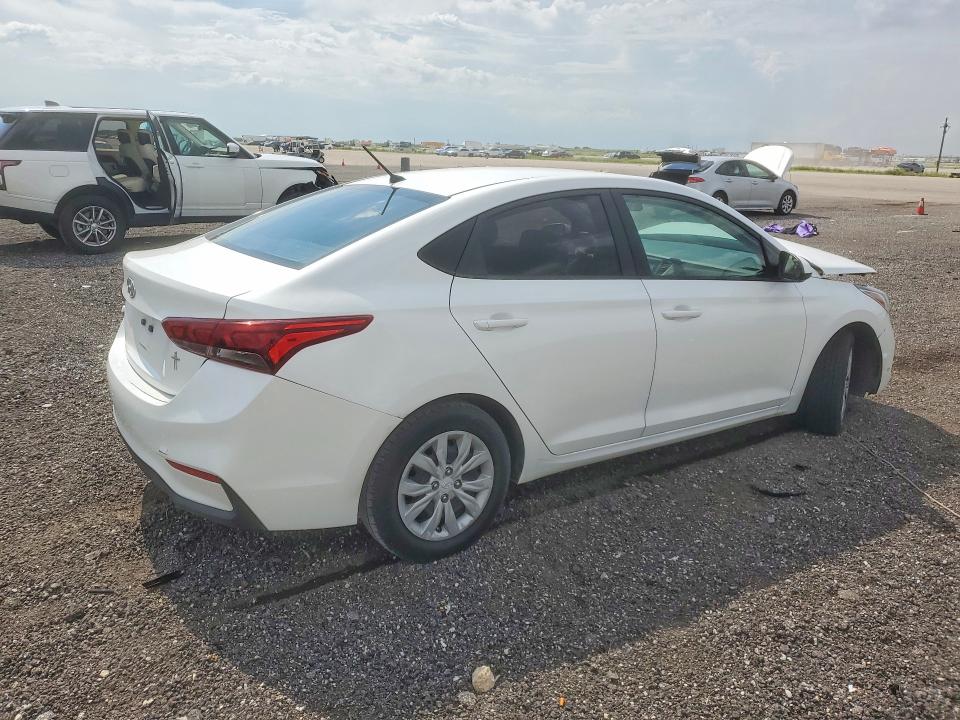 2021 Hyundai Accent მანქანა იყიდება აუქციონზე, vin: 3KPC24A63ME139442, აუქციონის ნომერი: 62566766