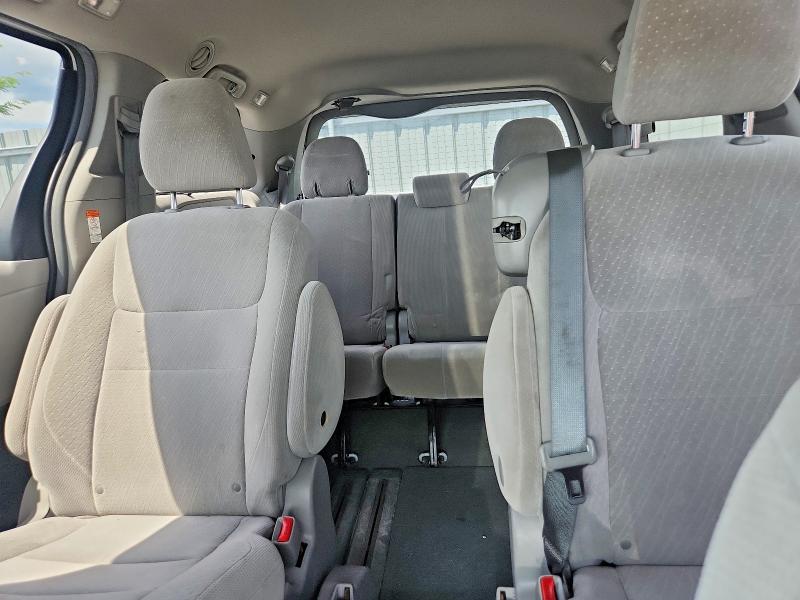 2017 Toyota Sienna მანქანა იყიდება აუქციონზე, vin: 5TDKZ3DC6HS853256, აუქციონის ნომერი: 58781706