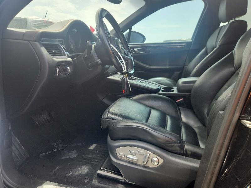 60588686 :رقم المزاد ، WP1AB2A54FLB43530 vin ، 2015 Porsche Macan مزاد بيع