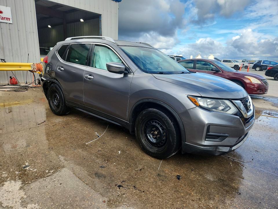 Продаж на аукціоні авто 2017 Nissan Rogue, vin: KNMAT2MT4HP518983, номер лоту: 62143476