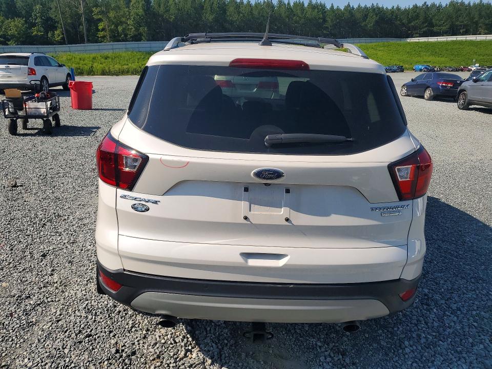 Продаж на аукціоні авто 2019 Ford Escape, vin: 1FMCU0J98KUA58704, номер лоту: 61159126