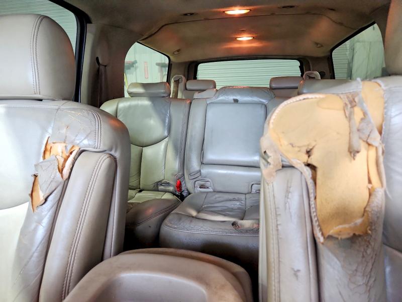 2004 Chevrolet Suburban მანქანა იყიდება აუქციონზე, vin: 3GNEC16Z34G293751, აუქციონის ნომერი: 61848656
