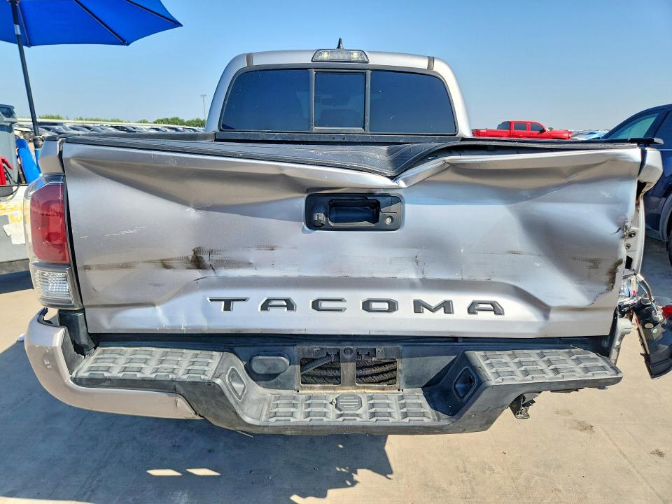 62493986 :رقم المزاد ، 5TFAX5GN1KX157724 vin ، 2019 Toyota Tacoma مزاد بيع