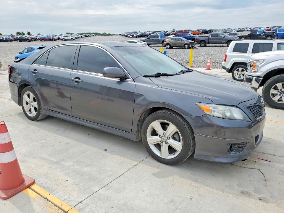 61952426 :رقم المزاد ، 4T1BF3EK3BU662004 vin ، 2011 Toyota Camry مزاد بيع