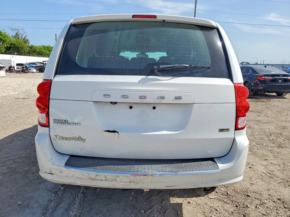 61160476 :رقم المزاد ، 2C7WDGBGXJR363482 vin ، 2018 Dodge Grand Caravan مزاد بيع