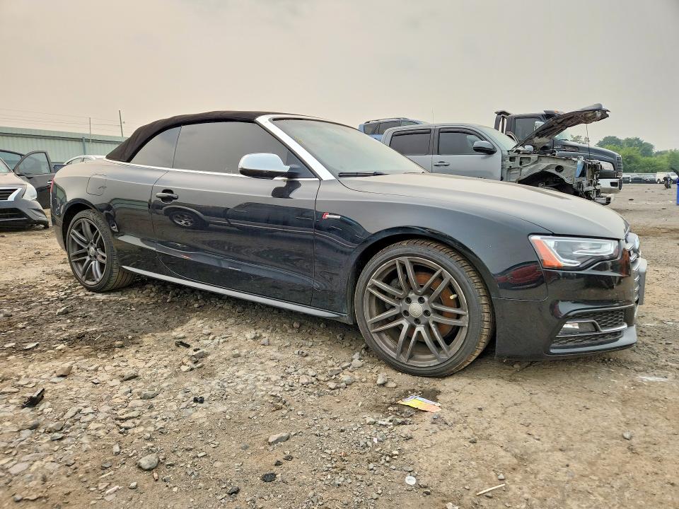 61511056 :رقم المزاد ، WAUCGAFH6FN009242 vin ، 2015 Audi S5 مزاد بيع