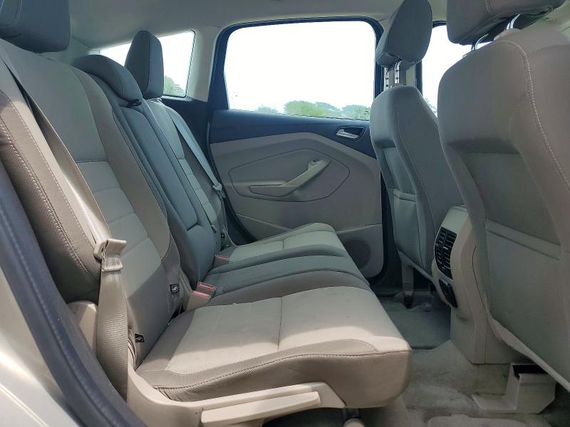 59872276 :رقم المزاد ، 1FADP5AUXFL119022 vin ، 2015 Ford C-max مزاد بيع