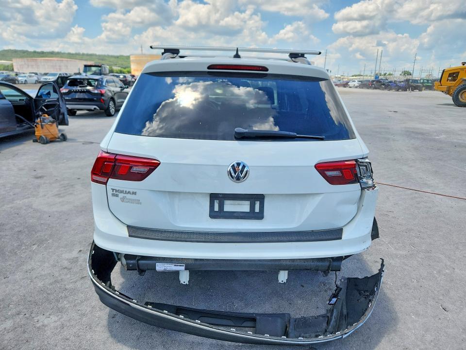 60944466 :رقم المزاد ، 3VV3B7AX3LM155821 vin ، 2020 Volkswagen Tiguan مزاد بيع
