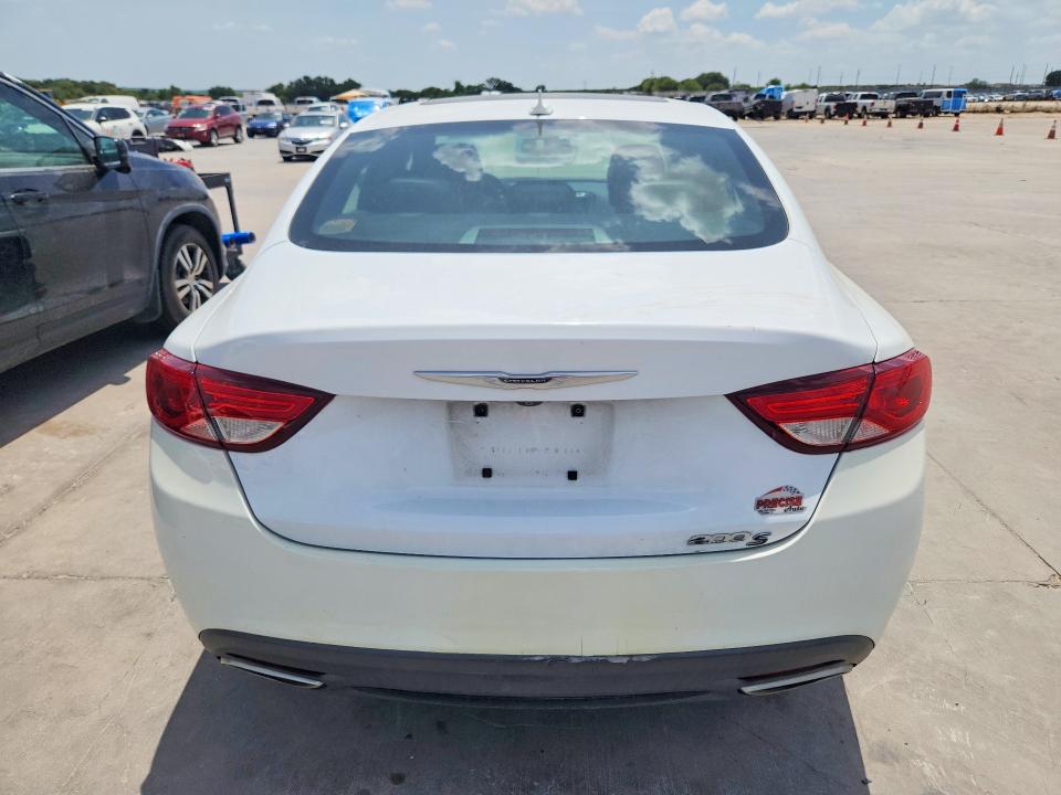 62763006 :رقم المزاد ، 1C3CCCBG1FN661553 vin ، 2015 Chrysler 200 مزاد بيع