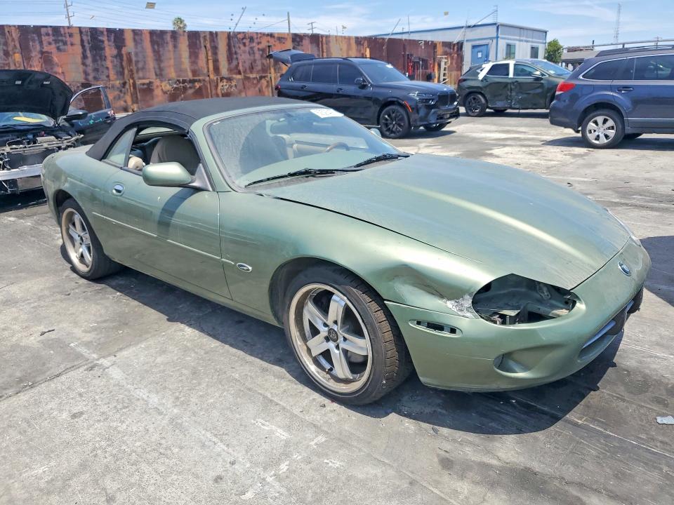 62526426 :رقم المزاد ، SAJGX2041XC039599 vin ، 1999 Jaguar Xk8 مزاد بيع