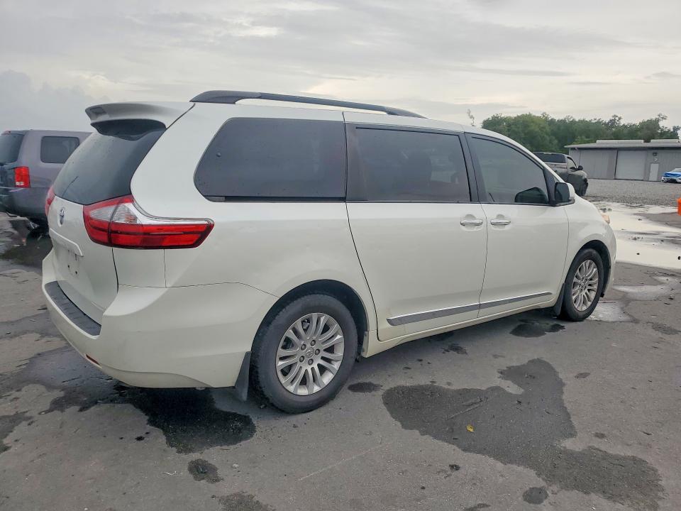 2017 Toyota Sienna მანქანა იყიდება აუქციონზე, vin: 5TDYZ3DC3HS833783, აუქციონის ნომერი: 61356076