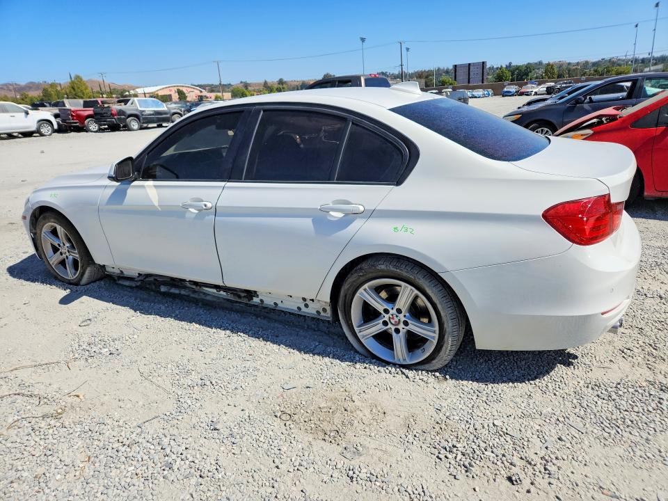 2014 Bmw 328 მანქანა იყიდება აუქციონზე, vin: WBA3C1C50EK113862, აუქციონის ნომერი: 59648066