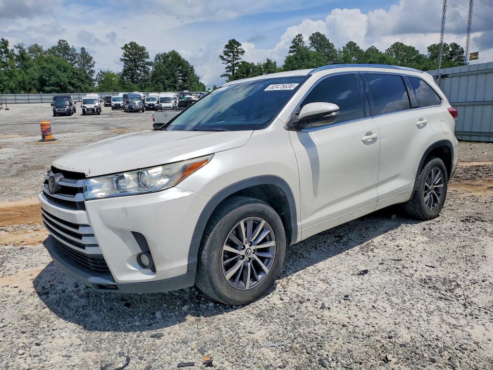 62475636 :رقم المزاد ، 5TDKZRFH1HS519857 vin ، 2017 Toyota Highlander مزاد بيع