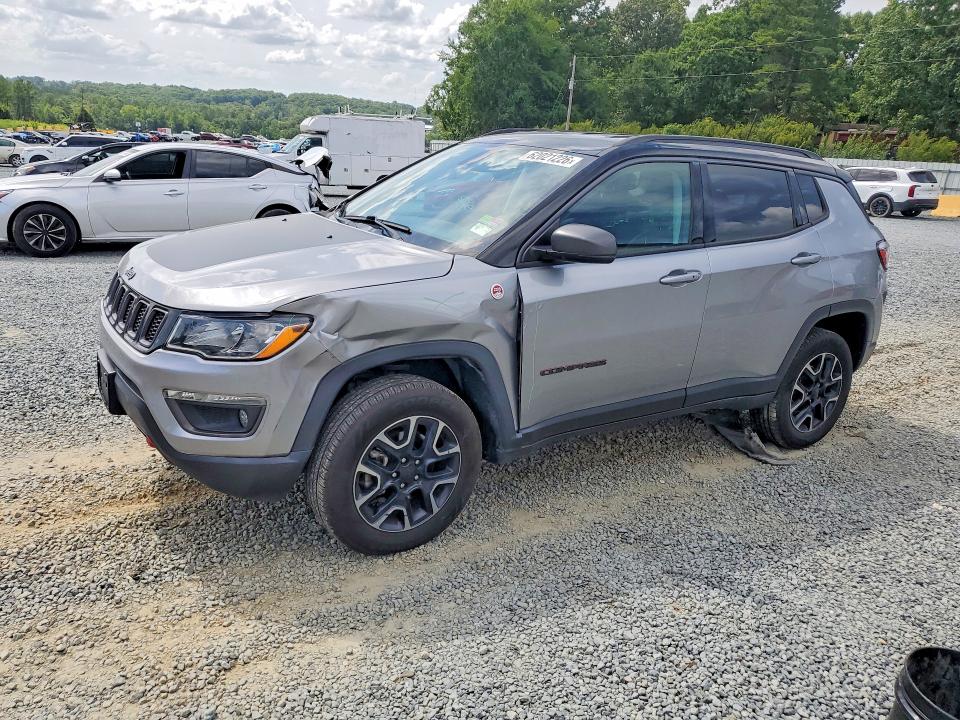 62021226 :رقم المزاد ، 3C4NJDDB3KT747376 vin ، 2019 Jeep Compass مزاد بيع
