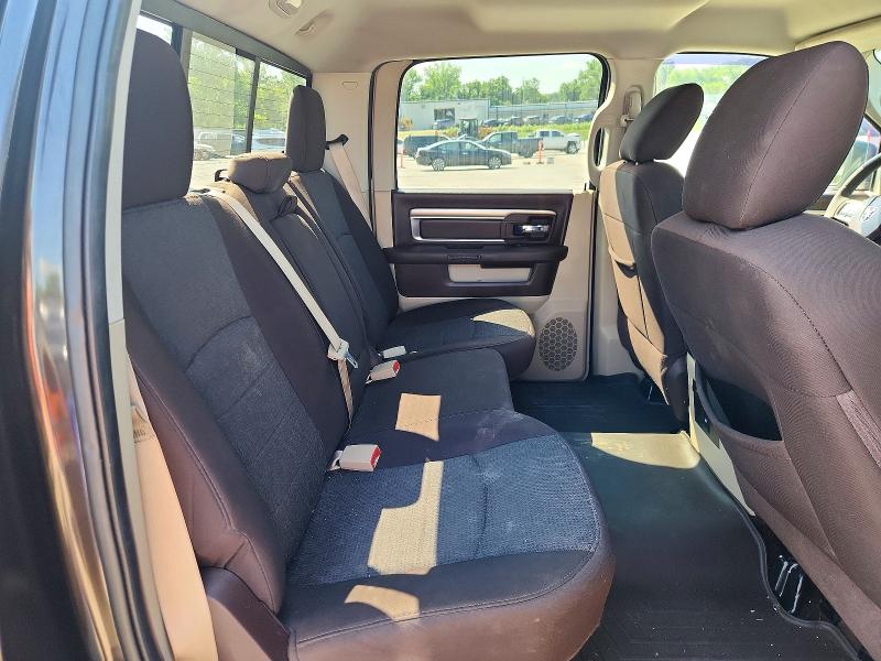 61421256 :رقم المزاد ، 1C6RR7LT5GS316060 vin ، 2016 Ram 1500 مزاد بيع