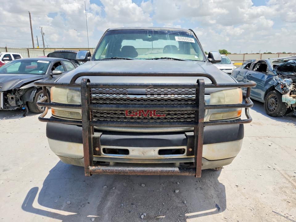 60968856 :رقم المزاد ، 1GTHC29U51E330958 vin ، 2001 Gmc Sierra مزاد بيع