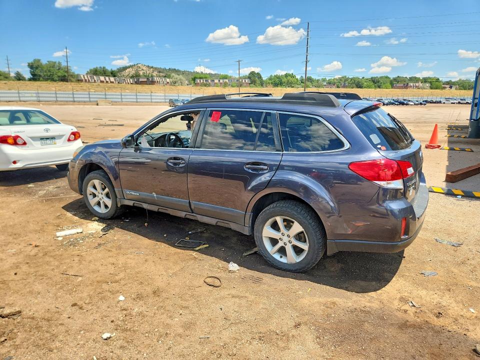 62083336 :رقم المزاد ، 4S4BRBCC2D3294145 vin ، 2013 Subaru Outback مزاد بيع