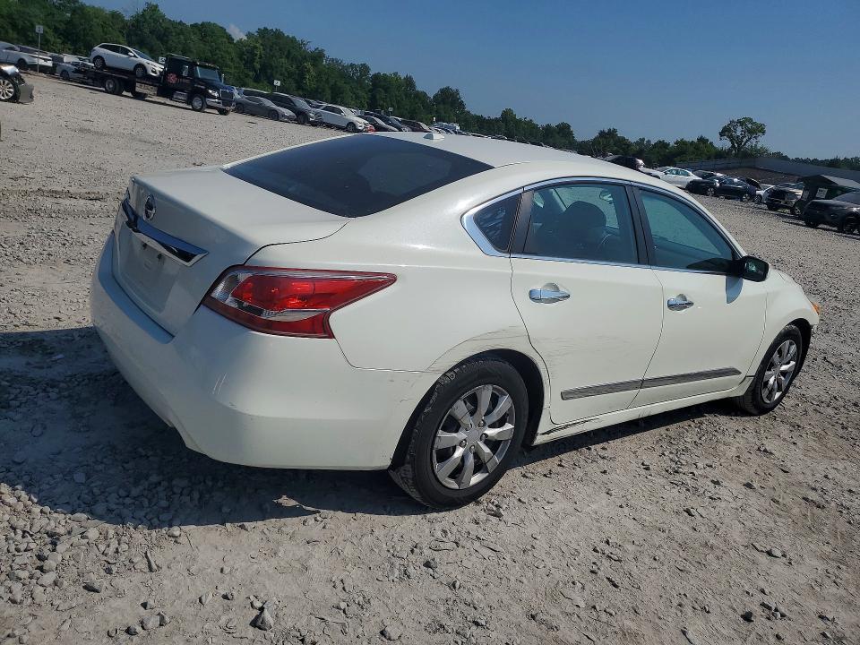 Продажа на аукционе авто 2015 Nissan Altima, vin: 1N4AL3AP3FN861781, номер лота: 59334056