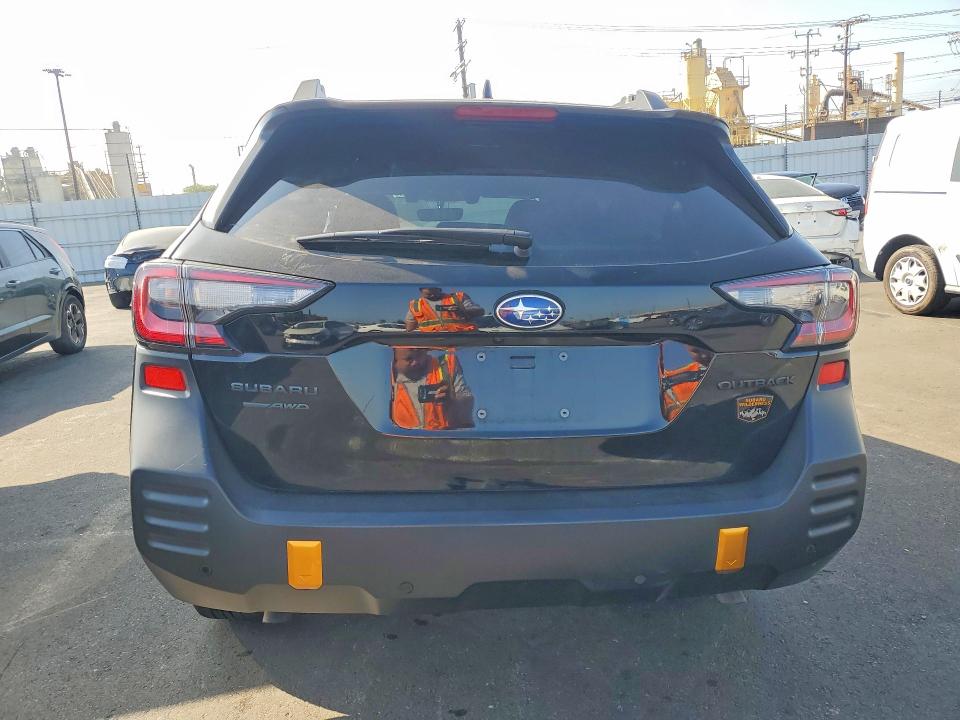 63059986 :رقم المزاد ، 4S4BTGUD3N3278186 vin ، 2022 Subaru Outback مزاد بيع