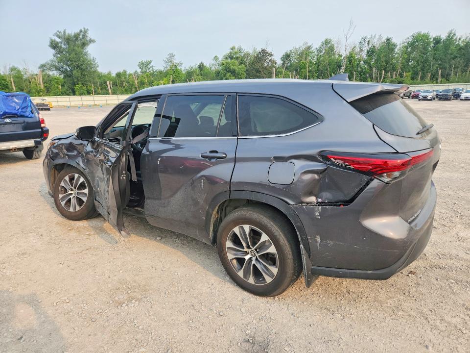 60921586 :رقم المزاد ، 5TDHZRBH6NS586756 vin ، 2022 Toyota Highlander مزاد بيع