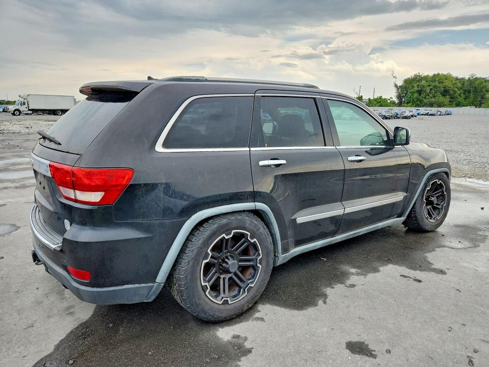 61953546 :رقم المزاد ، 1J4RR6GT7BC606830 vin ، 2011 Jeep Grand Cherokee مزاد بيع