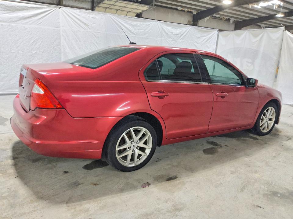 60390706 :رقم المزاد ، 3FAHP0JA2AR381203 vin ، 2010 Ford Fusion مزاد بيع