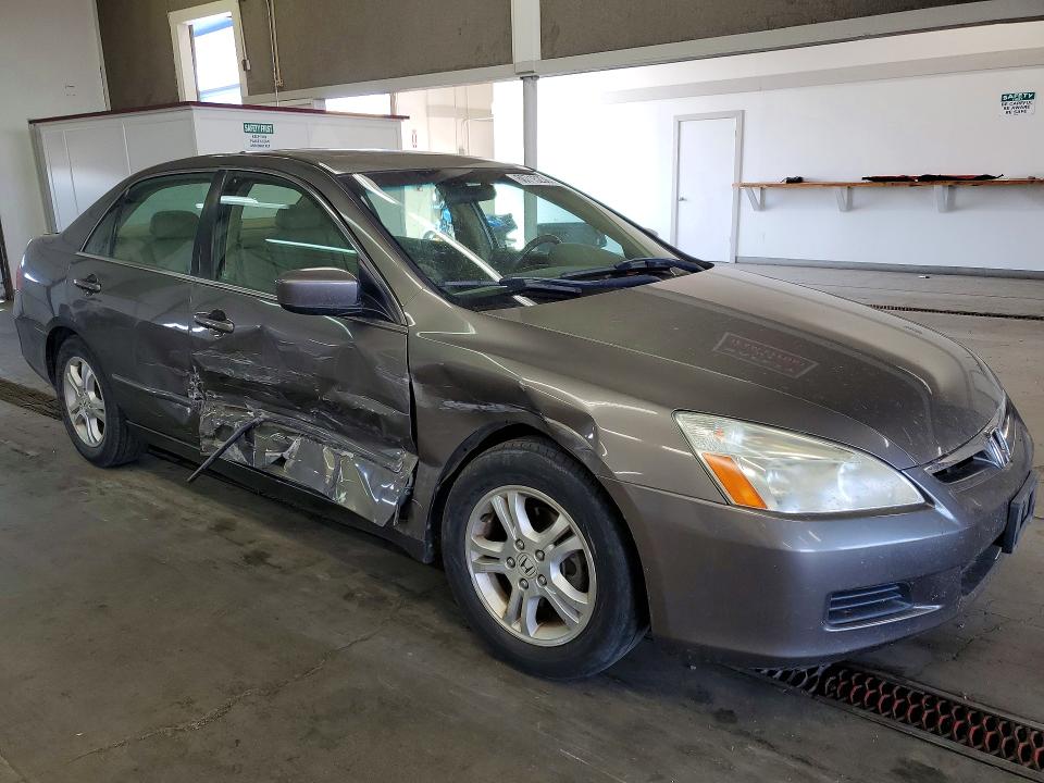 2007 Honda Accord მანქანა იყიდება აუქციონზე, vin: 1HGCM56747A014007, აუქციონის ნომერი: 60715236