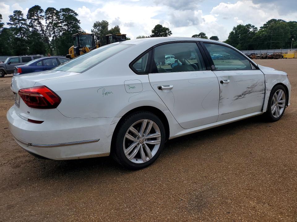 59605416 :رقم المزاد ، 1VWLA7A32KC008076 vin ، 2019 Volkswagen Passat مزاد بيع