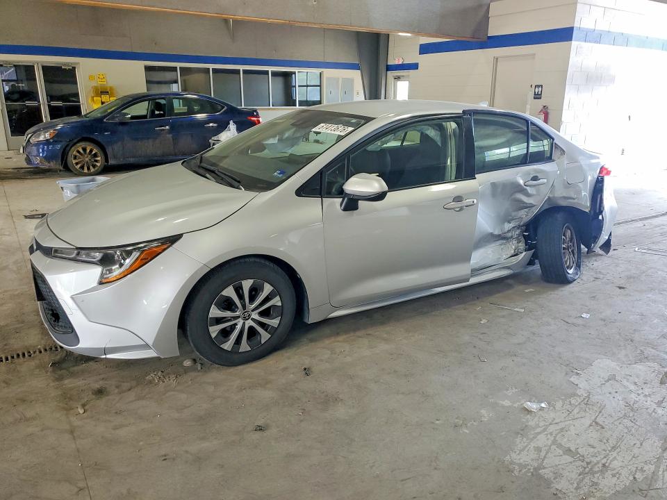 61413676 :رقم المزاد ، JTDEAMDE2NJ056667 vin ، 2022 Toyota Corolla مزاد بيع