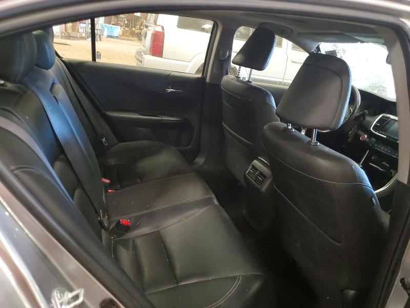 Продажа на аукционе авто 2017 Honda Accord, vin: JHMCR6F52HC010790, номер лота: 61729106