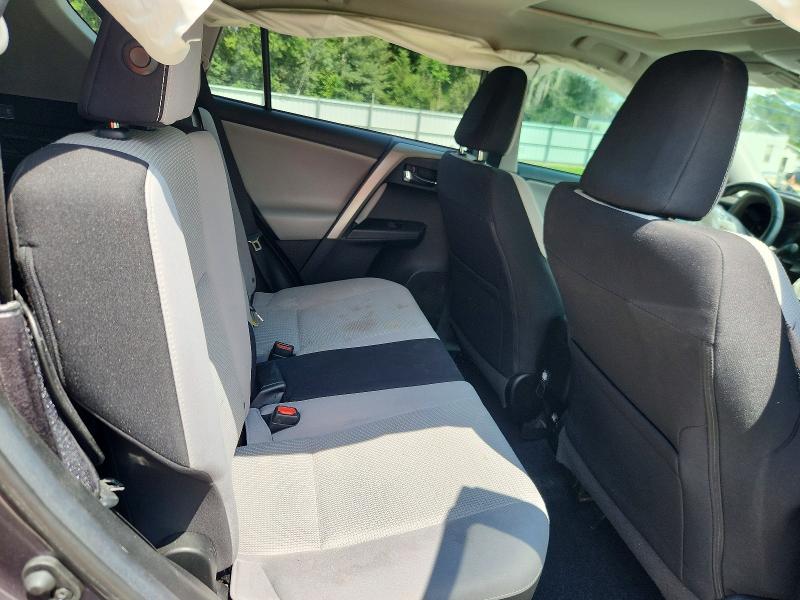 63156686 :رقم المزاد ، 2T3WFREV0JW523226 vin ، 2018 Toyota Rav4 مزاد بيع