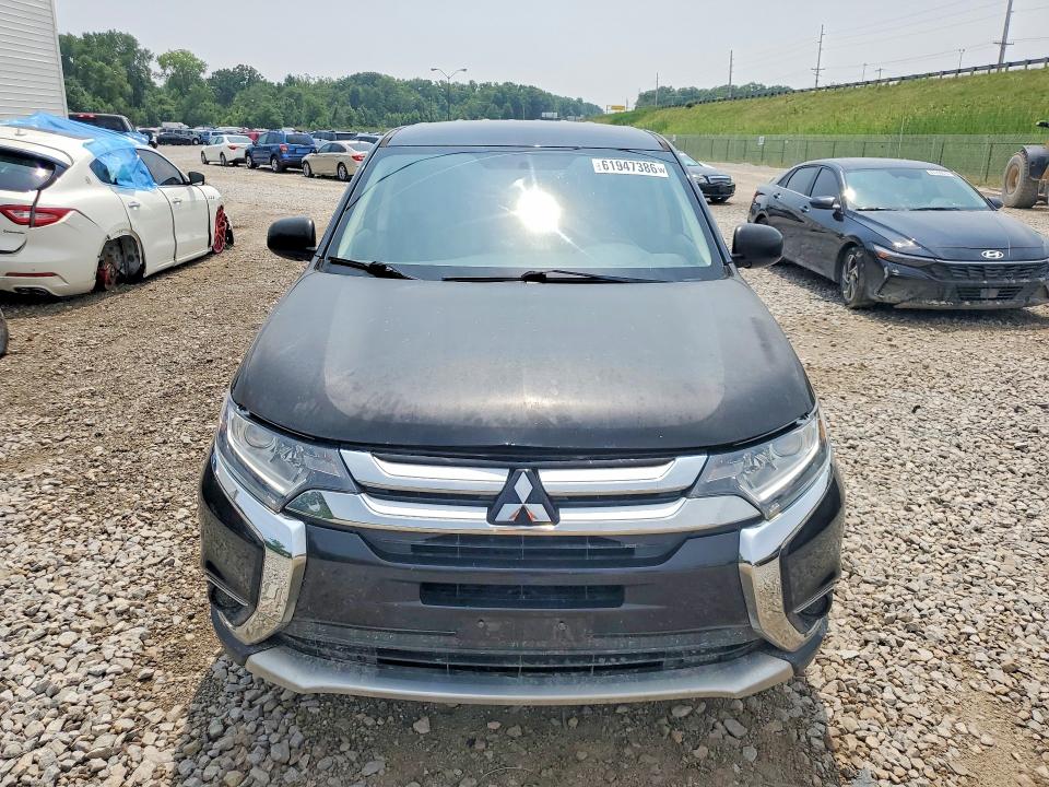 Продажа на аукционе авто 2016 Mitsubishi Outlander, vin: JA4AZ3A31GZ035151, номер лота: 61947386