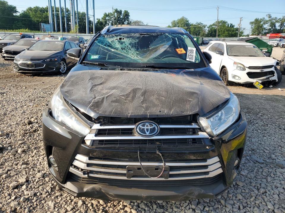 Продажа на аукционе авто 2019 Toyota Highlander, vin: 5TDJZRFH6KS611629, номер лота: 60361686